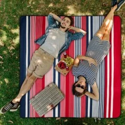Relaxdays Couverture Pique-nique Picnic Plaid Imperméable 200x200 Cm Poignée Isolation Tapis, Rouge-bleu -Plaid et couverture Soldes 11944134 3