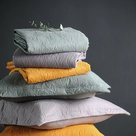 LOVELY CASA Boutis 240x260 Avec 2 Taies Et Sac Cassandre Rouge - Rouge 6 LOVELY CASA Boutis 240x260 Avec 2 Taies Et Sac Cassandre Rouge - Rouge – Image 4