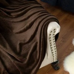 Couverture Confortable, Couverture Extra Douce Et Chaude Dans Le Salon, Couverture En Molleton De Flanelle 150x200 Cm, Infroissable / Anti-décoloration Comme Couverture De Canapé Ou Couvre-lit - Marron LangRay - Marron -Plaid et couverture Soldes 24311725 4