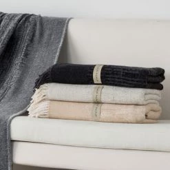 NAF NAF Plaid LAY Perle 130x170 Cm -Plaid et couverture Soldes 34557137 3