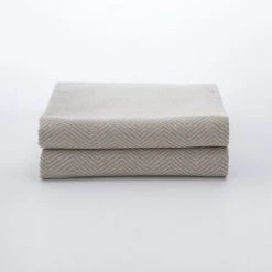 NAF NAF Couvre-lit PAINES Beige 180x270 Cm - Beige -Plaid et couverture Soldes 34557210 3