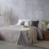 GUY LAROCHE Couvre-lit FLEUR Gris 180x270 Cm -Plaid et couverture Soldes 34557496 1