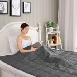 Goplus Couverture Pondérée Adulte, Couverture Chaude, Idéale Pour L'Insomnie, Le Stress Et L'Anxiété Augmenter La Durée Et La Qualité Du Sommeil (104 X 152,4CM, 4.54) -Plaid et couverture Soldes 34761639 3