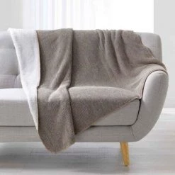 Paris Prix - Plaid Doux "moscou" 125x150cm Taupe