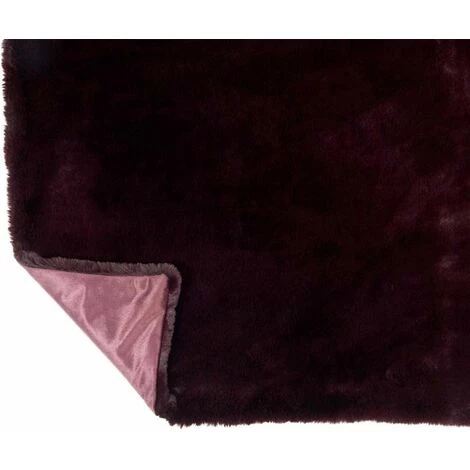 Paris Prix - Plaid Imitation Fourrure "cutie" 130x180cm Rouge Foncé 6 Paris Prix - Plaid Imitation Fourrure "cutie" 130x180cm Rouge Foncé – Image 4