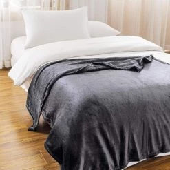BETTERLIFE Grand Couvre-lit/plaid En Flanelle - Microfibre Douce, Moelleuse Et Chaude Housse De Couette Tapis Design (taille Simple 100 X 200 Cm, Gris Foncé) -Plaid et couverture Soldes 37660912 4