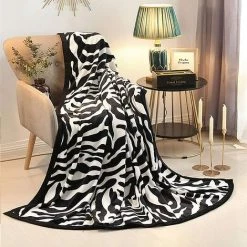 ILOVEMILAN Couverture à Motif Zèbre En Flanelle Pour Canapé Lit (100*140cm) 11 ILOVEMILAN Couverture à Motif Zèbre En Flanelle Pour Canapé Lit (100*140cm) -Plaid et couverture Soldes 39294310 5
