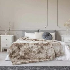 Paris Prix - Plaid Imitation Fourrure "opulence" 140x200cm Marron 11 Paris Prix - Plaid Imitation Fourrure "opulence" 140x200cm Marron -Plaid et couverture Soldes 39381831 5