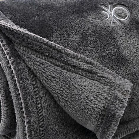 Couverture 140x190Cm 300Gsm 100% Polyester Recyclé Gris Foncé Tevere Benetton 6 Couverture 140x190Cm 300Gsm 100% Polyester Recyclé Gris Foncé Tevere Benetton – Image 4
