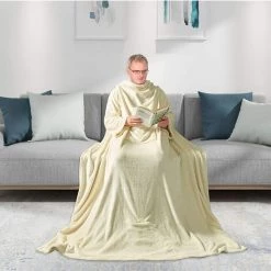 WOLTU Couverture De Télévision. Avec Manches Et Poches. Couverture En Microfibre En Flanelle Douce.150x180cm. Crème