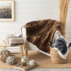 DOUCEUR D'INTÉRIEUR Plaid 125x150 Cm Imitation Fourrure Sherpa Grizzli Chocolat - Marron -Plaid et couverture Soldes 40149821 3