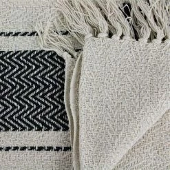 Paris Prix - Plaid Déco à Rayures "berbère" 120x150cm écru -Plaid et couverture Soldes 41317765 3