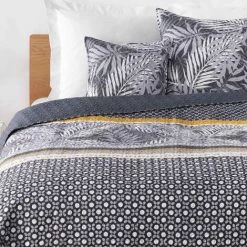 DOUCEUR D'INTRIEUR Couvre-lit Microfibre Matelassé Hazel 240x220 Cm - Gris -Plaid et couverture Soldes 42275494 3