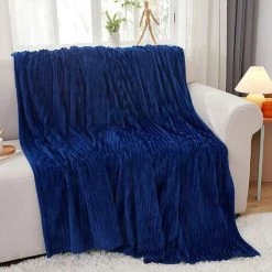 BARES Couverture En Molleton De Corail En Flanelle, Une Variété De Tailles Et De Couleurs, Douce Et Chaude Au Toucher, Réduit Le Stress, Améliore L'effet De Sommeil (Bleu, 150cm × 200cm)