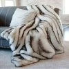 BARES Couverture Renard Imitation Jet Fausse Fourrure Pour Canapé Canapé Lit Luxueux Imitation Fox Couverture Couverture Faux Cuir Couverture PV Vers Le Bas Lit Blanket Pied D'hiver Throw-200X150 Cm -Plaid et couverture Soldes 42948623 1