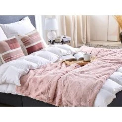 BELIANI Couverture En Polyester Rose 220x200cm - Rose 6 BELIANI Couverture En Polyester Rose 220x200cm - Rose -Plaid et couverture Soldes 43140958 2