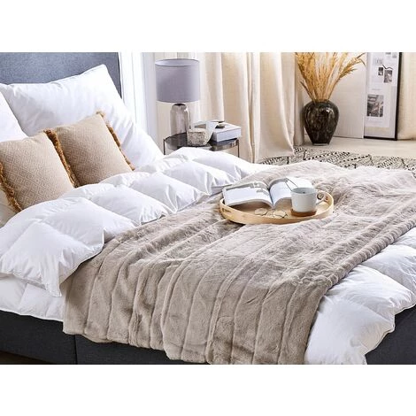 BELIANI Couverture En Polyester Beige 220x180cm - Beige 4 BELIANI Couverture En Polyester Beige 220x180cm - Beige – Image 2