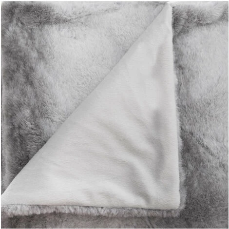 Feeric Christmas - Plaid En Fourrure Bicolore Grise 130 X 160 Cm - Gris Clair 4 Feeric Christmas - Plaid En Fourrure Bicolore Grise 130 X 160 Cm - Gris Clair – Image 2