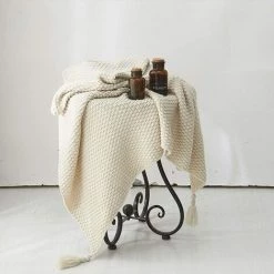 BEARSU Couverture En Tricot Plaids Canapé Couvre-lit Tapis De Table Jetés De Lit Nordique Chaud Doux Avec Frange Faite à La Main Pour Plage Pique-Nique Toutes Saisons (Beige, 70 X 100 Cm) -Plaid et couverture Soldes 44192792 4
