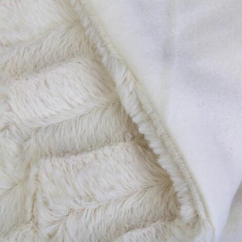 Paris Prix - Plaid Imitation Fourrure "a Anse" 120x150cm Blanc 4 Paris Prix - Plaid Imitation Fourrure "a Anse" 120x150cm Blanc – Image 2