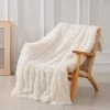 ILOVEMILAN Super Doux Et Chaud Couverture Polaire, Double Face PV Et Flanelle Plaid Polaire, Couverture, Plaid Fourrure Convient Pour Canapé, Lit Ou Salon Blanc 130x160cm -Plaid et couverture Soldes 46473323 1