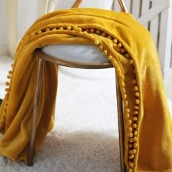TINOR Couverture En Flanelle Avec Pompon Couverture De Sieste Couverture De Lit Confortable Couverture De Jet Doux Pour Canapé-lit Adapté à Toutes Les Saisons (Jaune Moutarde, 150x 200 Cm) 11 TINOR Couverture En Flanelle Avec Pompon Couverture De Sieste Couverture De Lit Confortable Couverture De Jet Doux Pour Canapé-lit Adapté à Toutes Les Saisons (Jaune Moutarde, 150x 200 Cm) -Plaid et couverture Soldes 46790726 5