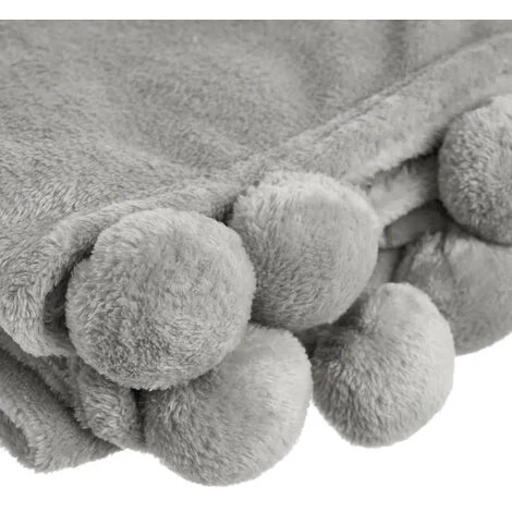 YESDEKO Plaid Polaire Uni Gris 130x160cm Manon 6 YESDEKO Plaid Polaire Uni Gris 130x160cm Manon – Image 4