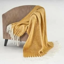 YESDEKO Plaid Polaire Moutarde 130x170cm Chevron