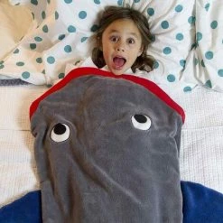 SUPERMARKET Couverture En Forme De Requin - En Double Polaire - Sac De Couchage - Confortable Et Douillet - Pour Canapé, Lit, Salon - Cadeau Pour Enfants Et Adolescents,Superma -Plaid et couverture Soldes 47849064 4