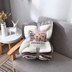 VERSAILLESFR Plaid Couverture Polaire Sherpa Gris Foncé 150×200cm, Couverture Polaire Haute Qualité En Microfibre Adaptée Aux Canapés Et Aux Lits - Chaud, Épais, Durable, Facile à Entretenir -Versailles