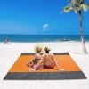 TRIOMPHE Couverture De Plage,de Pique-nique Imperméable 200 X 210 Cm,tapis De Plage Anti-sable,4 Coins De Fixation Pare-vent,serviette De Plage XXL Pour La Plage (orange Et Gris)T-Audace