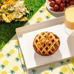 AIDUCHO Couverture De Pique-nique 195 X 200 Cm, Couverture De Plage Imperméable Pliable Avec Poignée De Transport, Tapis De Pique-nique Extérieur Anti-sable Pour Camping Familial, Randonnée Et Activités De Plage (ananas) -Plaid et couverture Soldes 58662344 5