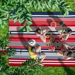 Relaxdays Couverture Pique-nique XXL, 200x300 Cm, Tapis De Plage Polaire, Isolation Thermique, Imperméable, Bleu/rouge -Plaid et couverture Soldes 59283145 4