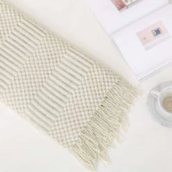 WINBO Plaid Texturé Uni Doux Pour Couverture Tricotée Décorative Canapé Canapé, Beige 11 WINBO Plaid Texturé Uni Doux Pour Couverture Tricotée Décorative Canapé Canapé, Beige -Plaid et couverture Soldes 60289993 5