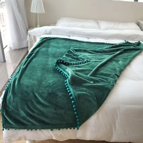 GALOZZOIT Couverture En Flanelle Avec Franges à Pompons - Légère Et Confortable - Couverture Douce Pour Canapé, Convient Pour Toutes Les Saisons (vert émeraude, 100x 150cm) 5 GALOZZOIT Couverture En Flanelle Avec Franges à Pompons - Légère Et Confortable - Couverture Douce Pour Canapé, Convient Pour Toutes Les Saisons (vert émeraude, 100x 150cm) – Image 3