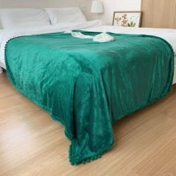 GALOZZOIT Couverture En Flanelle Avec Franges à Pompons - Légère Et Confortable - Couverture Douce Pour Canapé, Convient Pour Toutes Les Saisons (vert émeraude, 130x 150cm) -Plaid et couverture Soldes 60858444 5