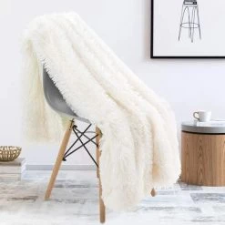 MINKUROW Snuggle Blanket Couverture Polaire PV Couverture Moelleuse Pour Cheveux Couverture Chaude En Fausse Fourrure Super Douce 160 X 200 Cm Couverture En Laine Pouvant être Une Couverture De Canapé, Blanc 10 MINKUROW Snuggle Blanket Couverture Polaire PV Couverture Moelleuse Pour Cheveux Couverture Chaude En Fausse Fourrure Super Douce 160 X 200 Cm Couverture En Laine Pouvant être Une Couverture De Canapé, Blanc -Plaid et couverture Soldes 64680597 4