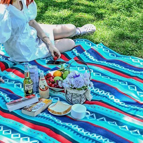 RHAFAYRE Couverture De Pique Nique Impermeable 200×200cm, Portable Extérieur Résiste à L'humidité Isolation Tapis De Plage, Parc, Cour, Pliable Avec Bandoulière(Style Ethnique) 4 RHAFAYRE Couverture De Pique Nique Impermeable 200×200cm, Portable Extérieur Résiste à L'humidité Isolation Tapis De Plage, Parc, Cour, Pliable Avec Bandoulière(Style Ethnique) – Image 2