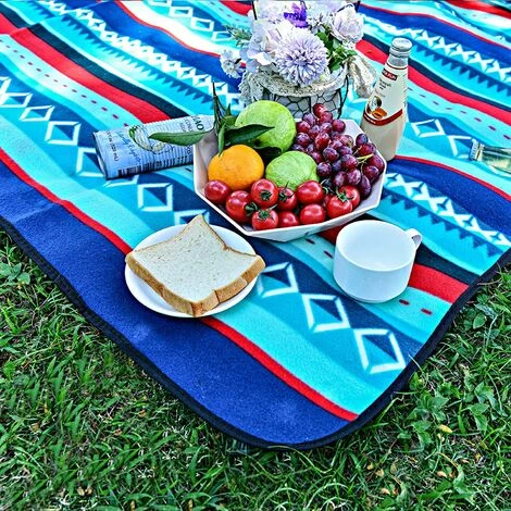 RHAFAYRE Couverture De Pique Nique Impermeable 200×200cm, Portable Extérieur Résiste à L'humidité Isolation Tapis De Plage, Parc, Cour, Pliable Avec Bandoulière(Style Ethnique) 6 RHAFAYRE Couverture De Pique Nique Impermeable 200×200cm, Portable Extérieur Résiste à L'humidité Isolation Tapis De Plage, Parc, Cour, Pliable Avec Bandoulière(Style Ethnique) – Image 4