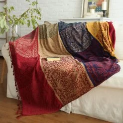BDD Couverture En Chenille, Housse De Canapé à Franges Jacquard, Housse De Chaise D'ameublement, Canapé-lit, Chaise Douce, Motif Tribal Folklorique (150 X 190 Cm, Rouge) -Plaid et couverture Soldes 65377307 2