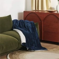 ILOVEMILAN Couverture Polaire Coussin De Canapé - Coussin De Canapé Bleu Marine 130x160, Couverture Sherpa Couverture Épaissie Chaude Double Flanelle, Douce Et Chaude 1 Personne 10 ILOVEMILAN Couverture Polaire Coussin De Canapé - Coussin De Canapé Bleu Marine 130x160, Couverture Sherpa Couverture Épaissie Chaude Double Flanelle, Douce Et Chaude 1 Personne -Plaid et couverture Soldes 65986261 4