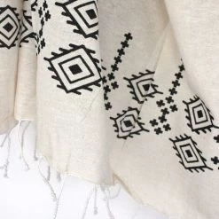 LINNEA Jeté De Canapé 130x160 Cm SILVO Aztèques Ecru/Noir - Blanc -Plaid et couverture Soldes 66216889 4