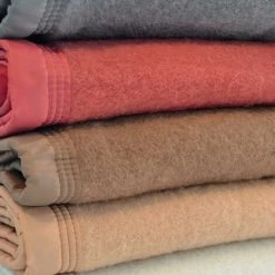 LINNEA Couverture Laine Vierge VOLTA Woolmark 240x300 Cm - Bleu Marine/Myosotis 10 LINNEA Couverture Laine Vierge VOLTA Woolmark 240x300 Cm - Bleu Marine/Myosotis -Plaid et couverture Soldes 66218085 4