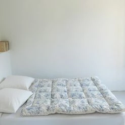 MAISON TILLEUL Edredon En Coton Matelassé Toile De Jouy Bleu 140 X 150 - Bleu 10 MAISON TILLEUL Edredon En Coton Matelassé Toile De Jouy Bleu 140 X 150 - Bleu -Plaid et couverture Soldes 67620807 4